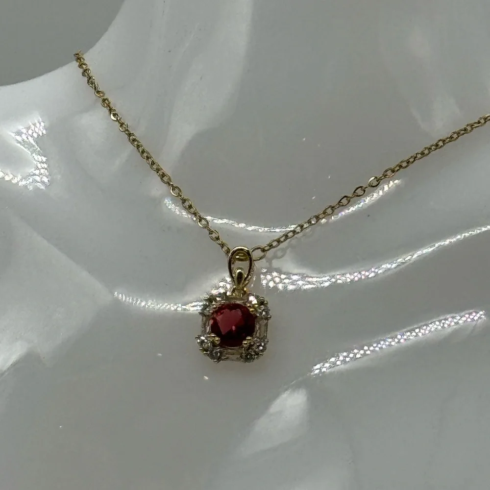 Stunning Pink 8mm Crystal made with Swarovski Crystals set in Gold Pendant - Picture 3 of 11